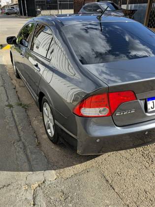 HONDA CIVIC 1.8 LXL 16V FLEX 4P MANUAL HONDA CIVIC 1.8 LXL 16V FLEX 4P MANUAL